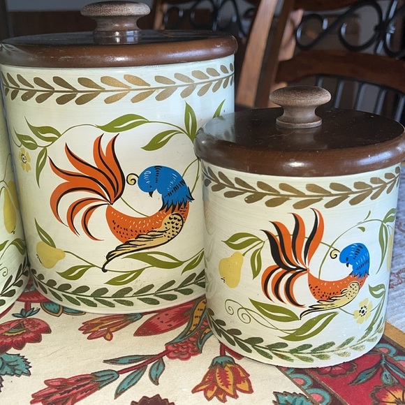 Ransburg Vintage metal canister set with wooden lids - Picture 3 of 12